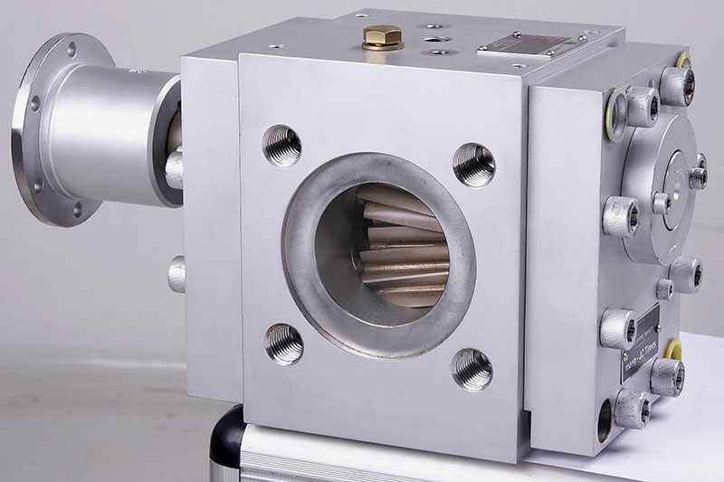 Melt-pump1